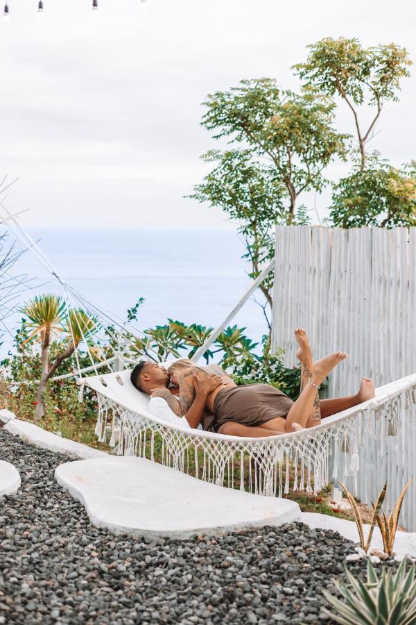 Tropical Glamping Nusa Penida - Private Romantic Seaside Bungalow Diamond Beach Pelilit Luaran gambar