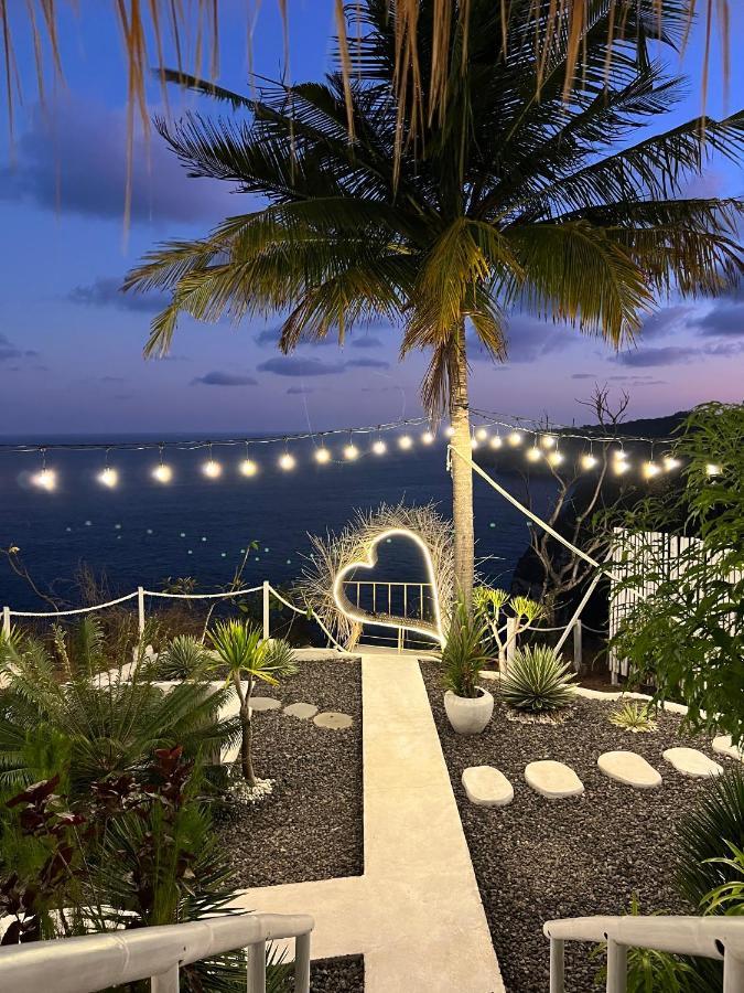 Tropical Glamping Nusa Penida - Private Romantic Seaside Bungalow Diamond Beach Pelilit Luaran gambar